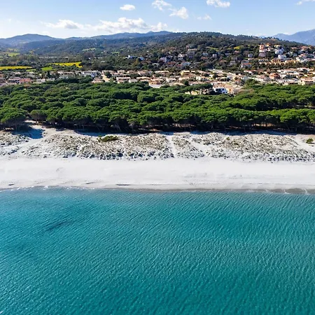 Arena's Apartment La Caletta